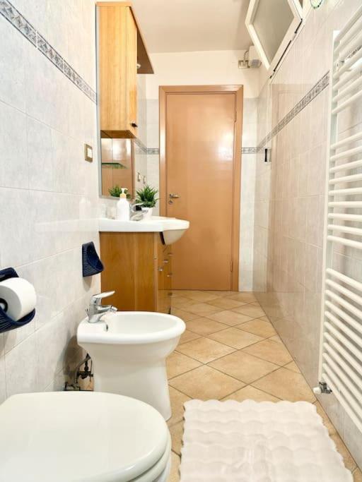 Casa Nel Verde - 4 Posti Letto Leilighet Chiaravalle Marche Eksteriør bilde